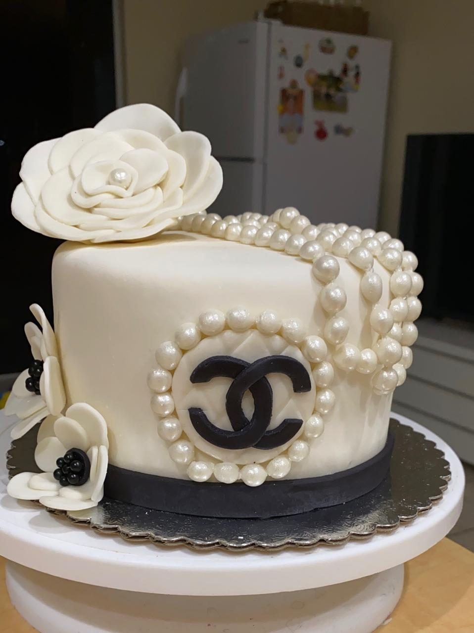 Luxury designer cake with pearls